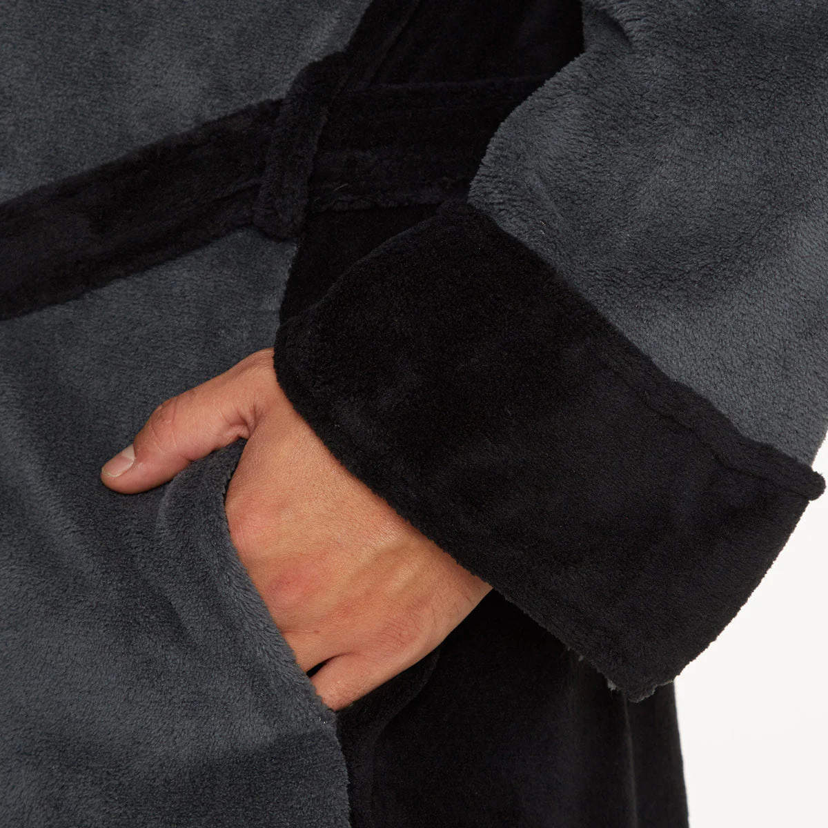 Batman BvS Bathrobe - Image 3
