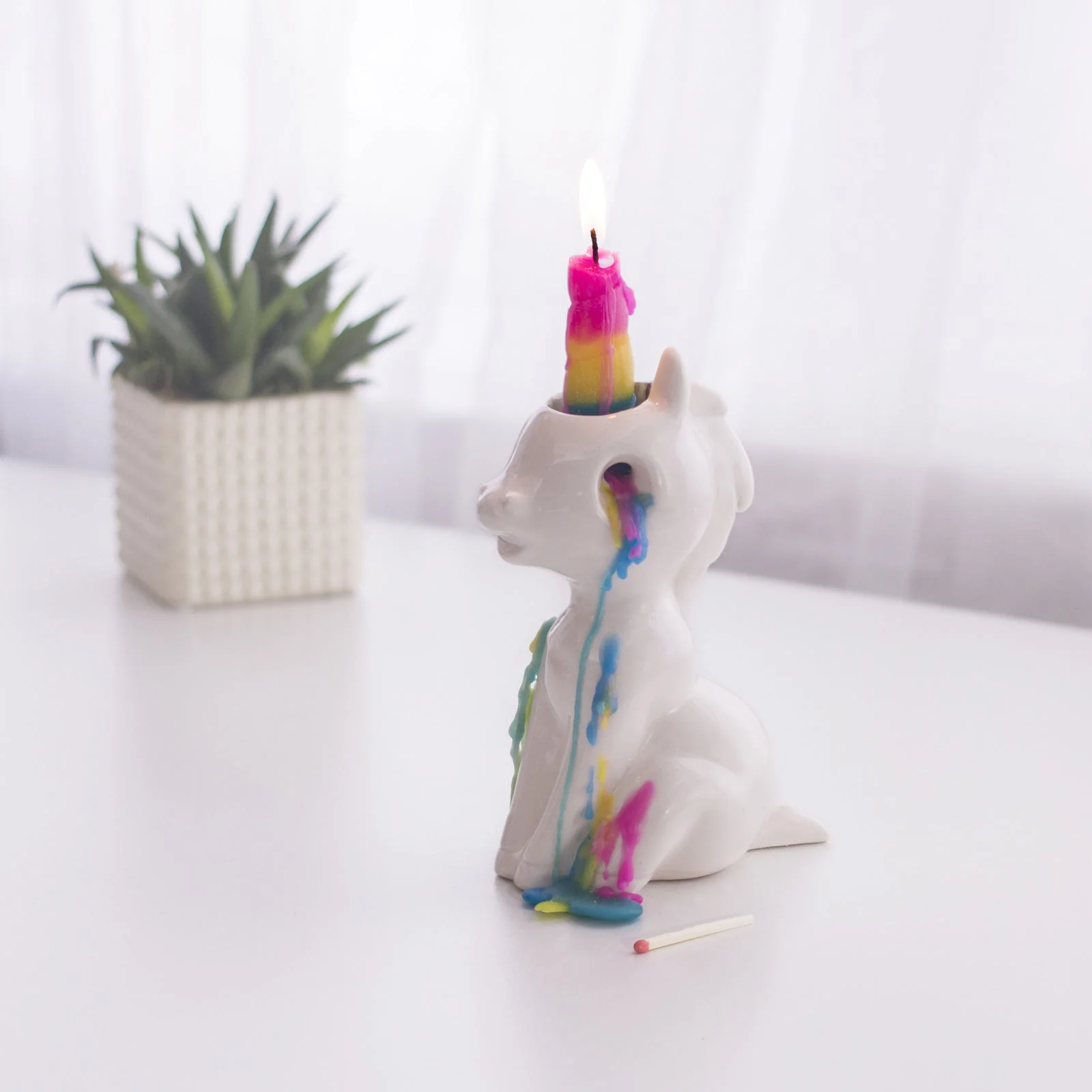 Crying Unicorn Candle - Image 3