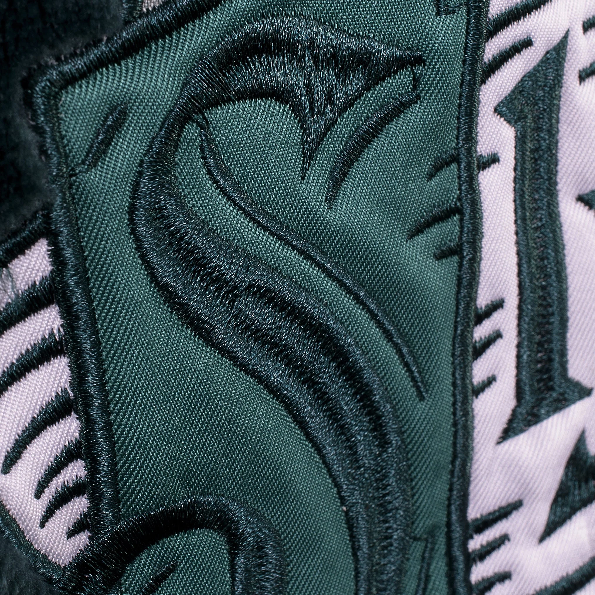 Harry Potter Slytherin Oversized Hooded Blanket - Image 4