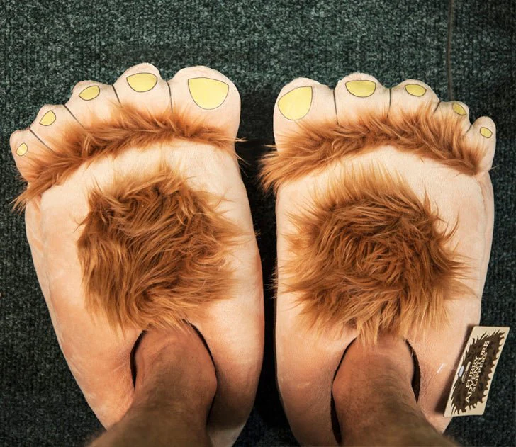 Hobbit Adventure Feet Slippers - Image 2