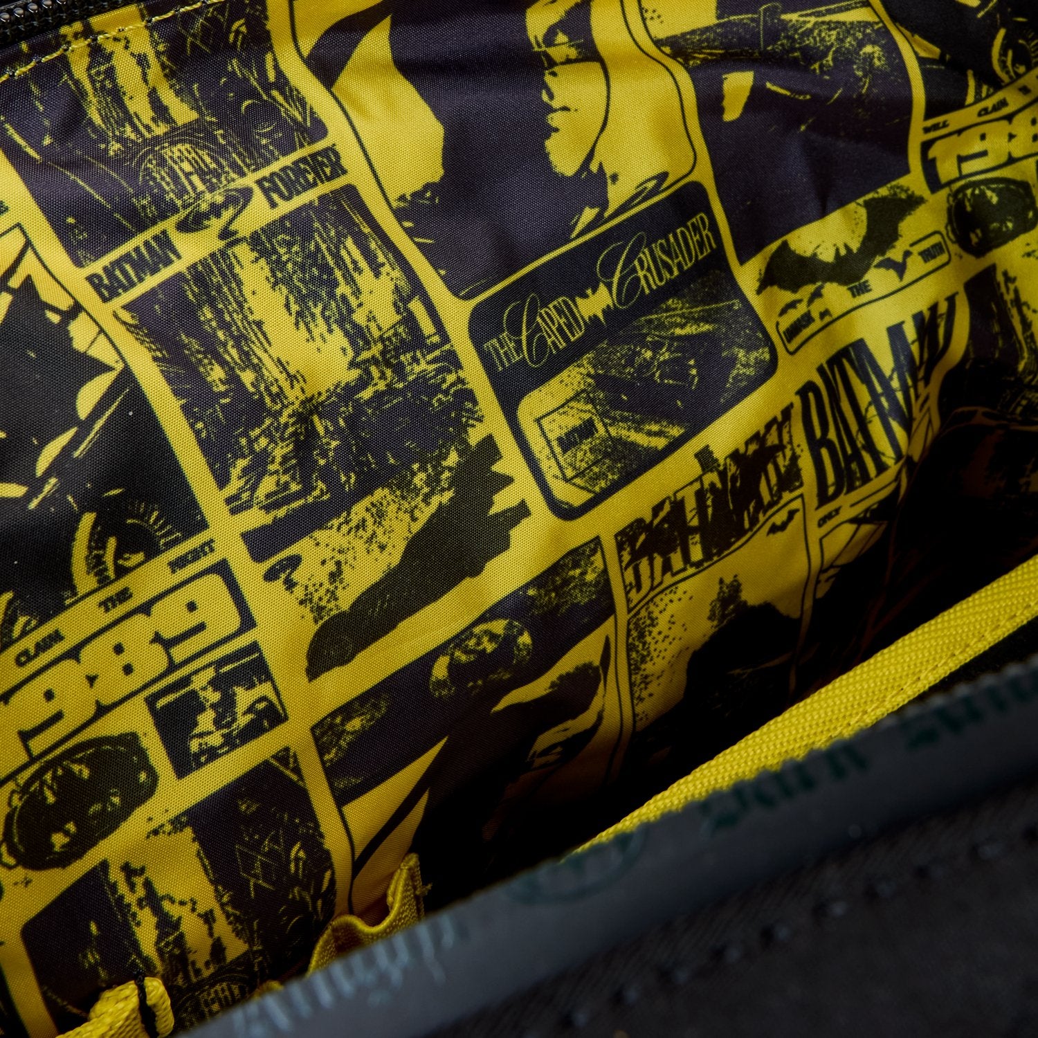 Loungefly x Collectiv Batman 85th Anniversary Executiv Bag - Image 5