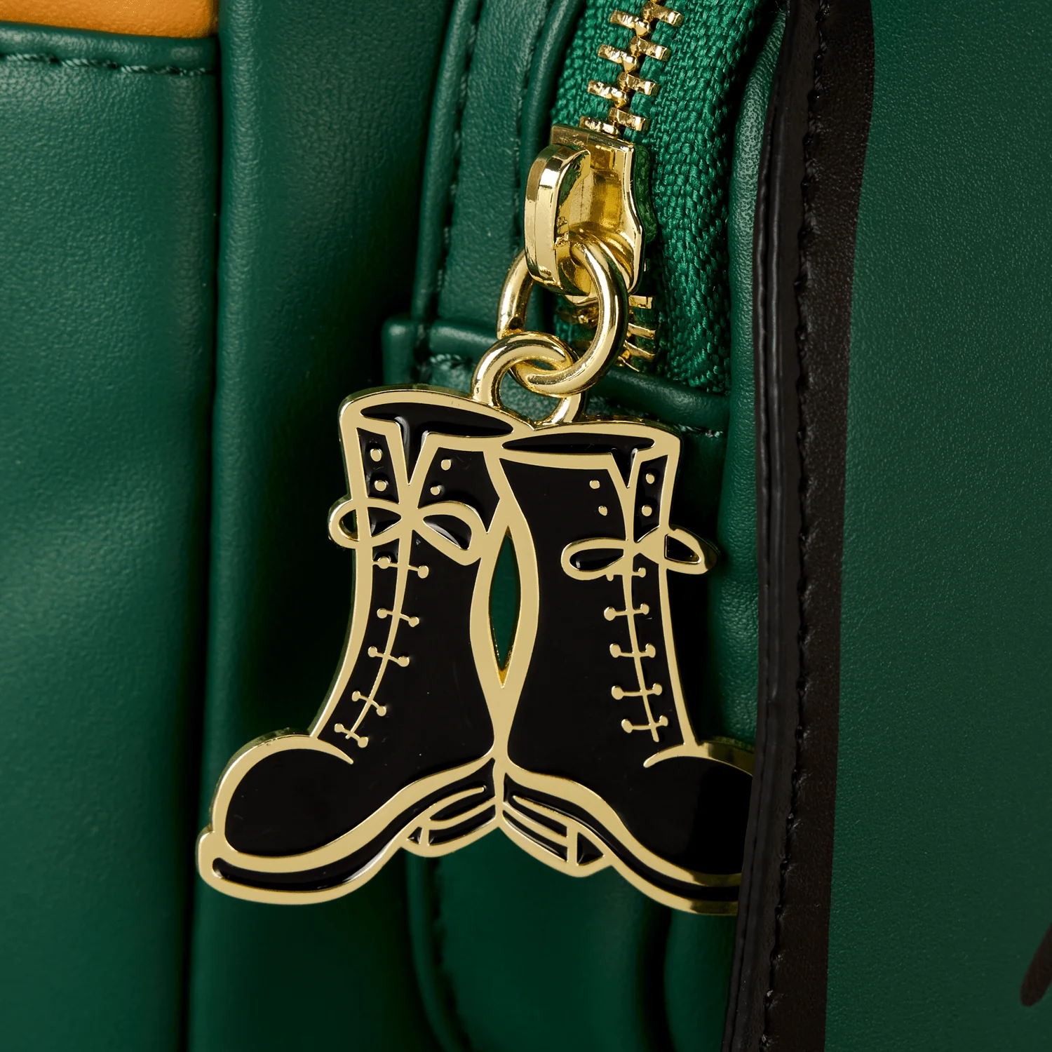 Loungefly x Daria Mini Backpack with Coin Bag - Image 4