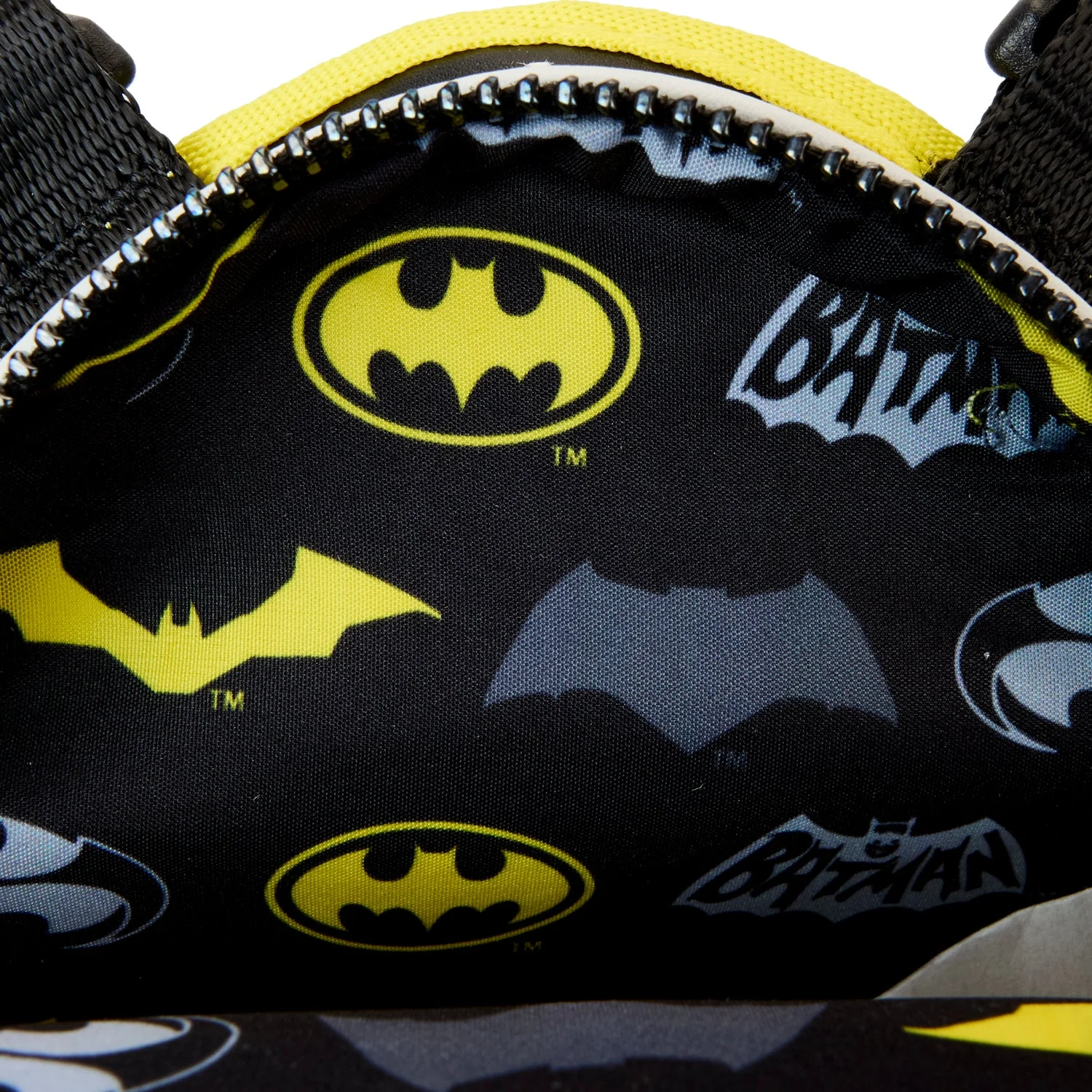 Loungefly x DC Comics Batman Mini Backpack Harness - Image 3