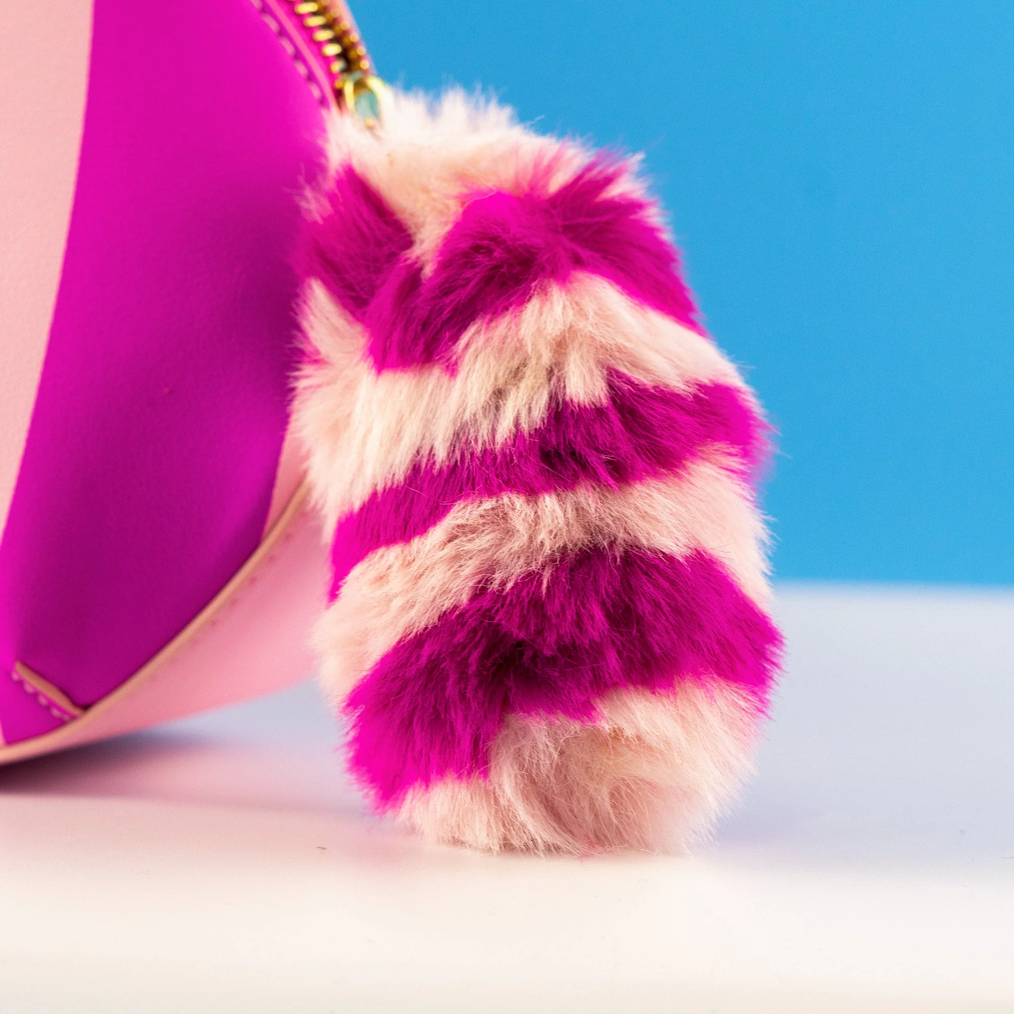 Loungefly x Disney Alice in Wonderland Cheshire Cat Handbag - Image 4