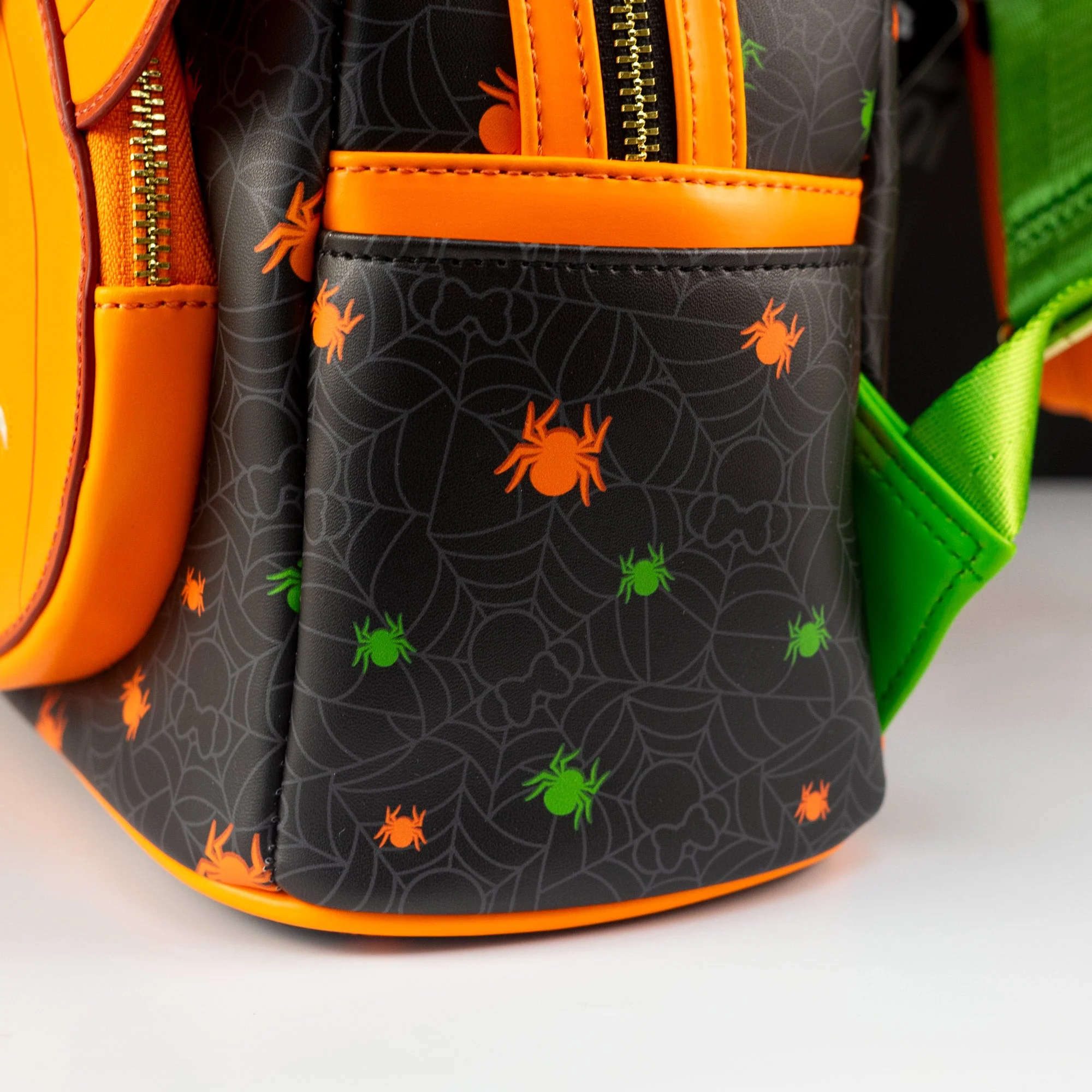 Loungefly x Disney Minnie-O-Lantern Pumpkin Minnie Mouse Mini Backpack - Image 4
