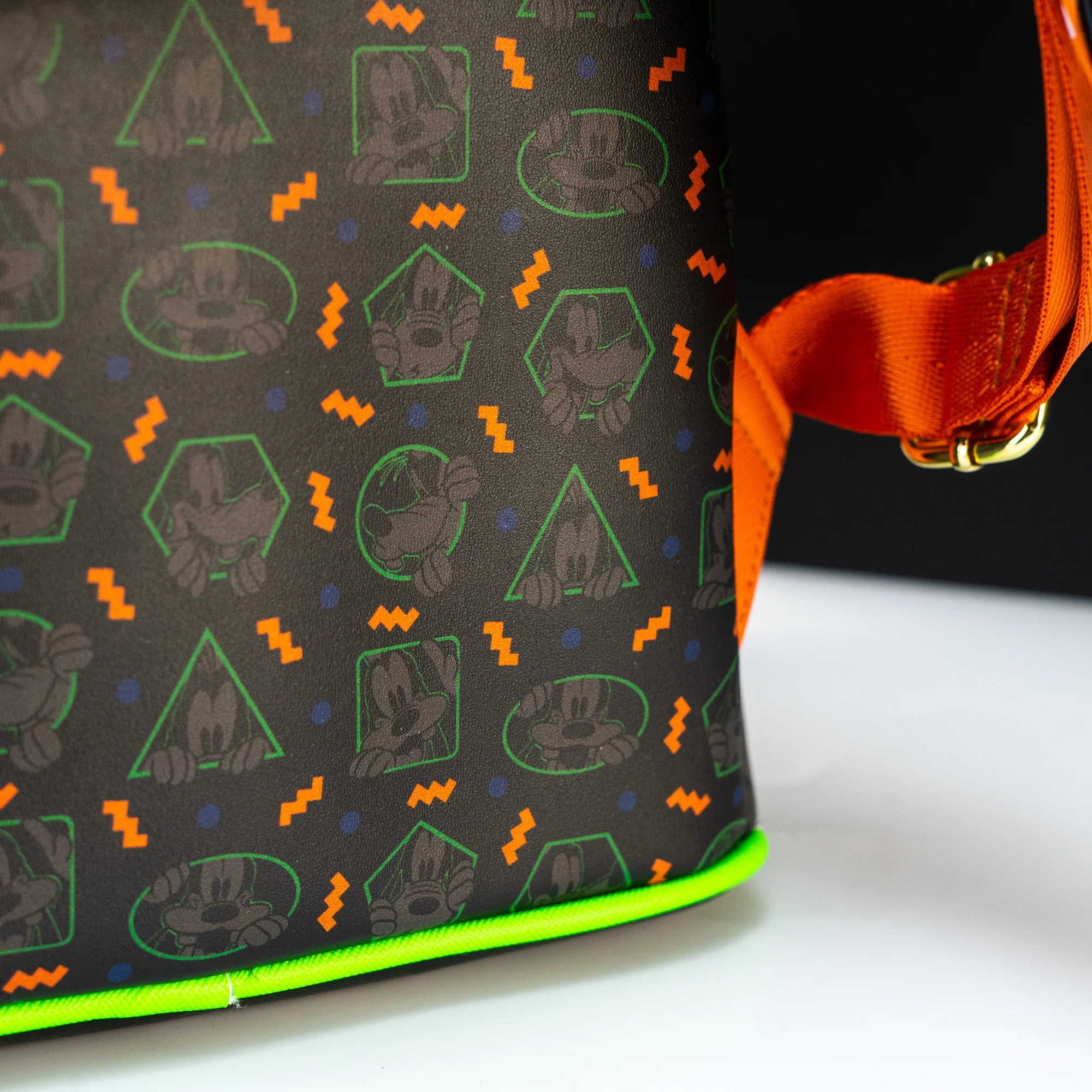 Loungefly x Disney Goofy Sliding Pose Mini Backpack - Image 7