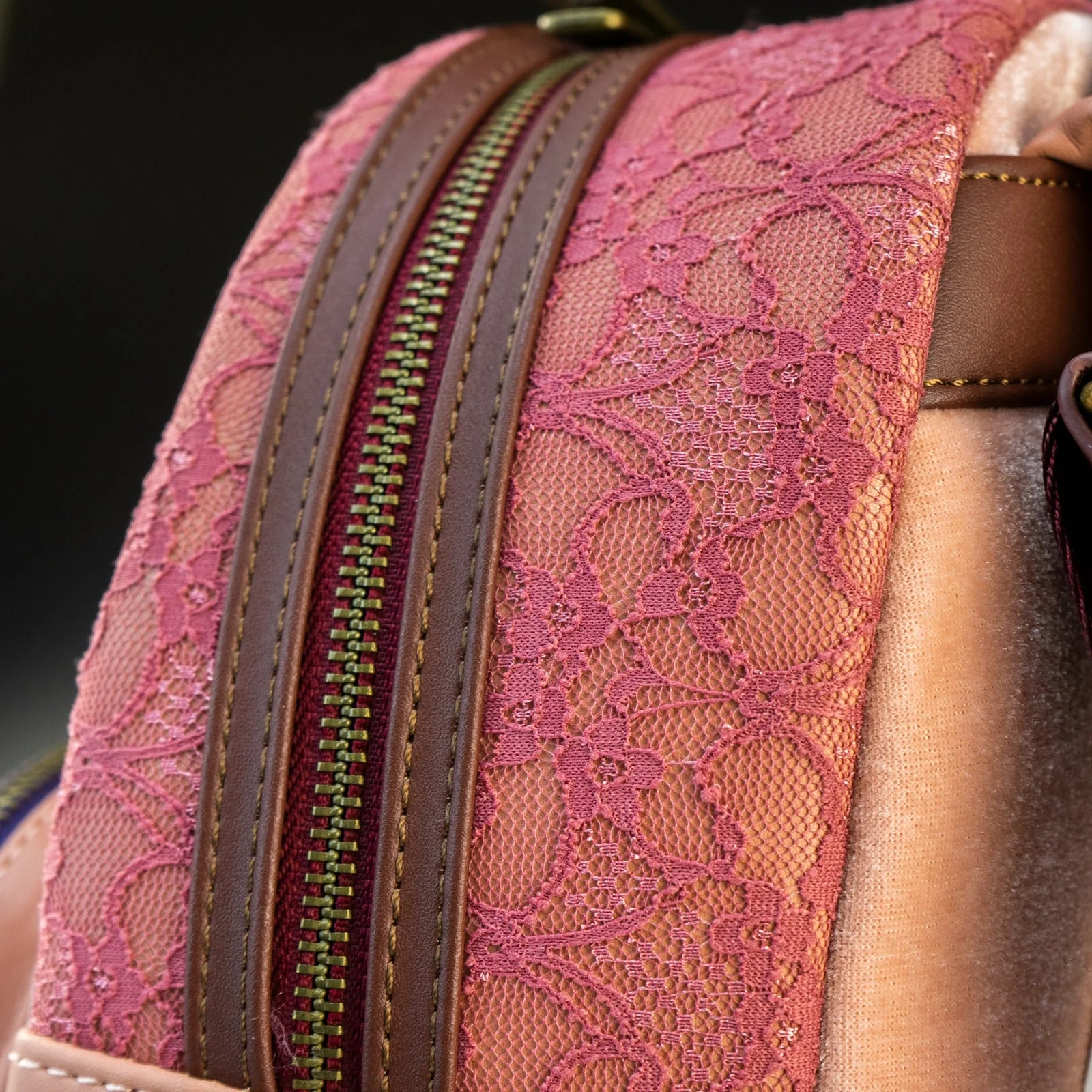 Loungefly x Disney Hocus Pocus Sarah Sanderson Dress Cosplay Mini Backpack - Image 2