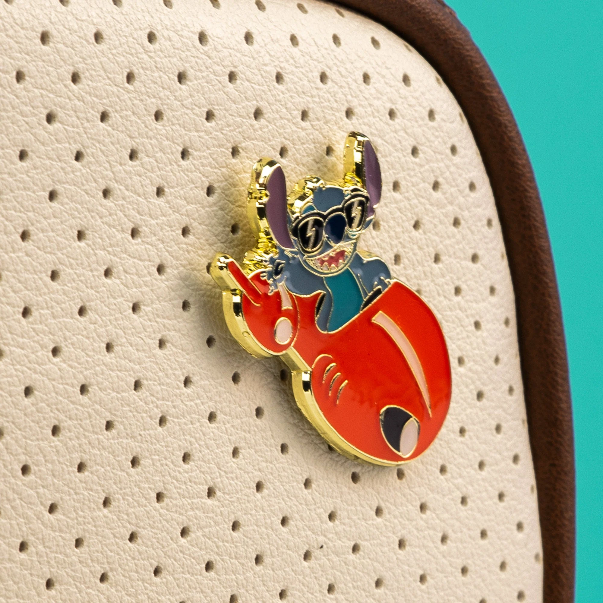 Loungefly x Disney Lilo and Stitch Aloha Pin Collector Crossbody Bag - Image 3