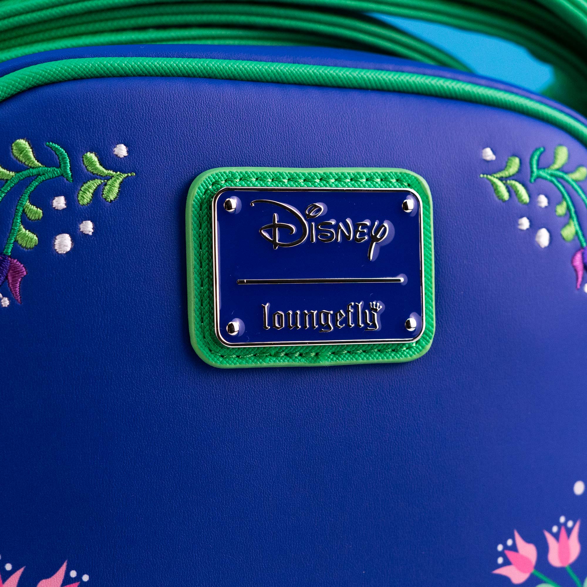Loungefly x Disney Little Mermaid, Eric and Max Crossbody Bag - Image 3