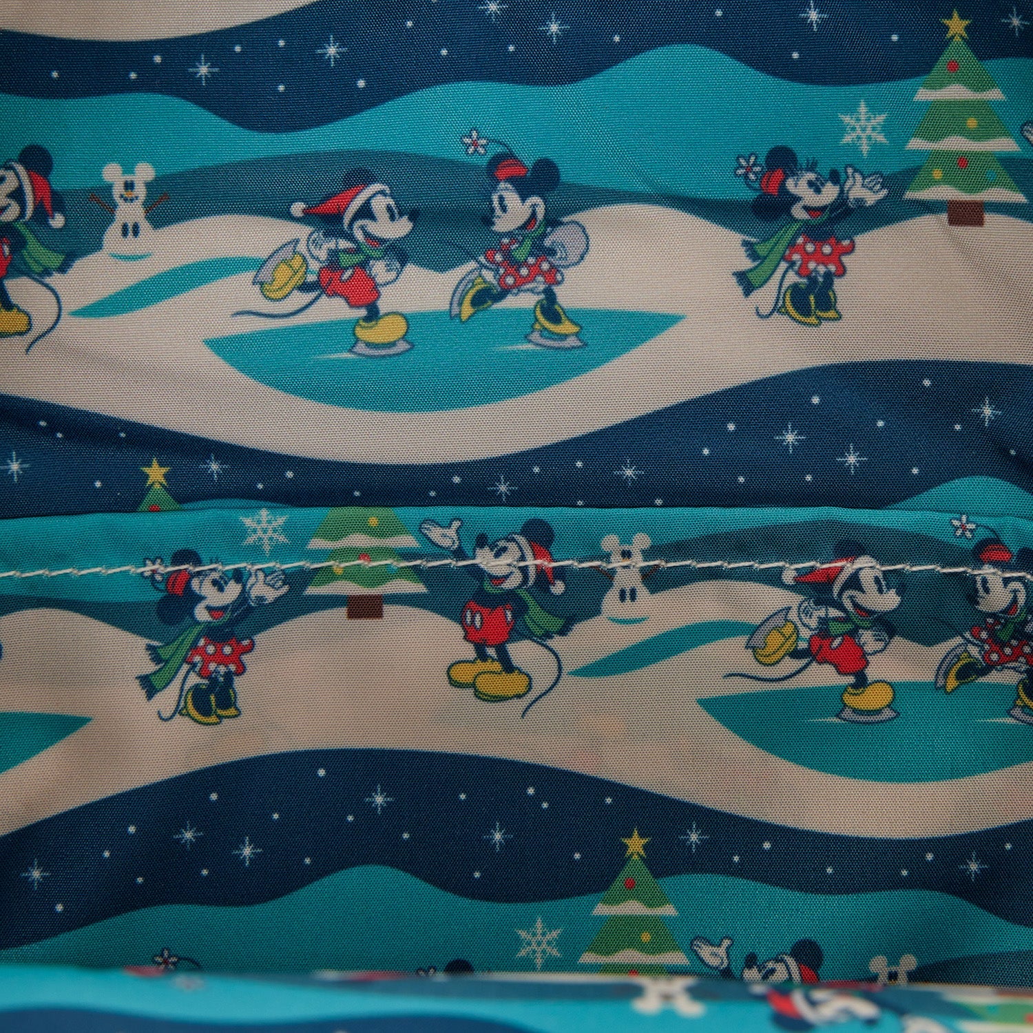 Loungefly x Disney Mickey and Minnie Holiday Mini Backpack - Image 4