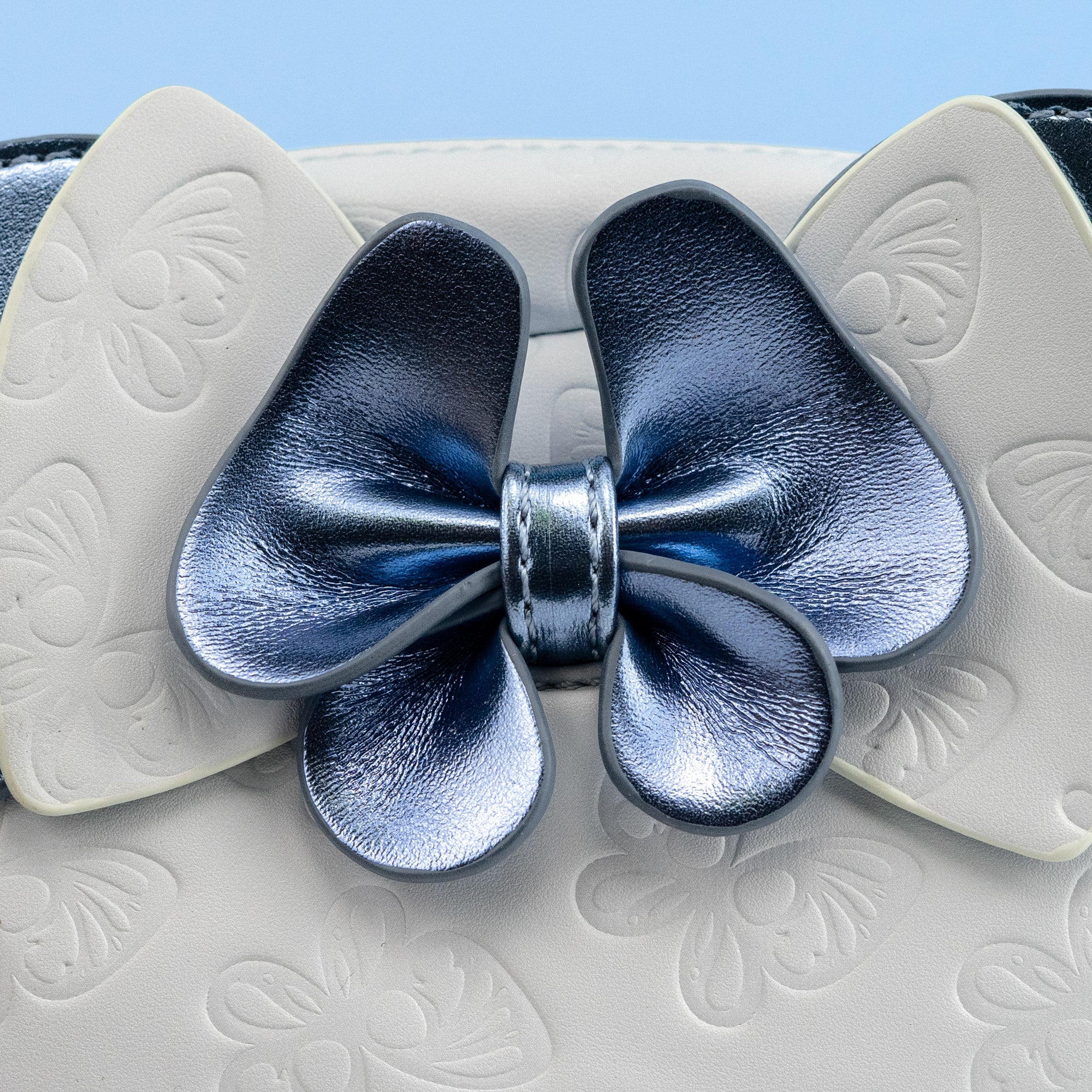 Loungefly x Disney Minnie Mouse Blue Butterfly Cosmetic Bag - Image 4