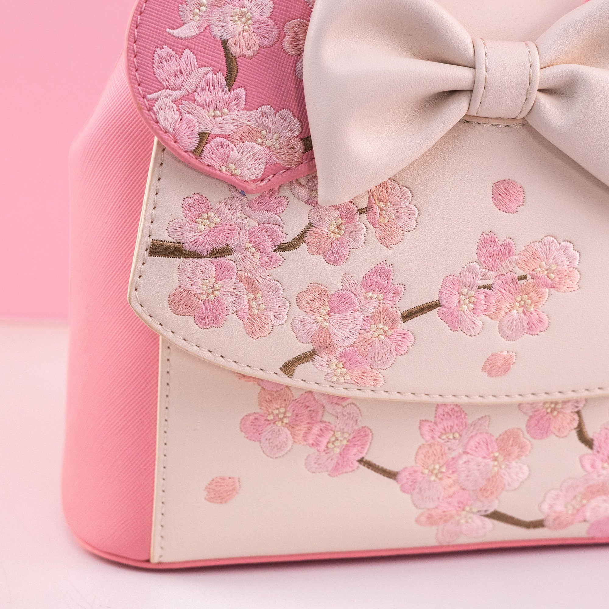 Loungefly x Disney Minnie Mouse Cherry Blossom Cosplay Crossbody Handbag - Image 3