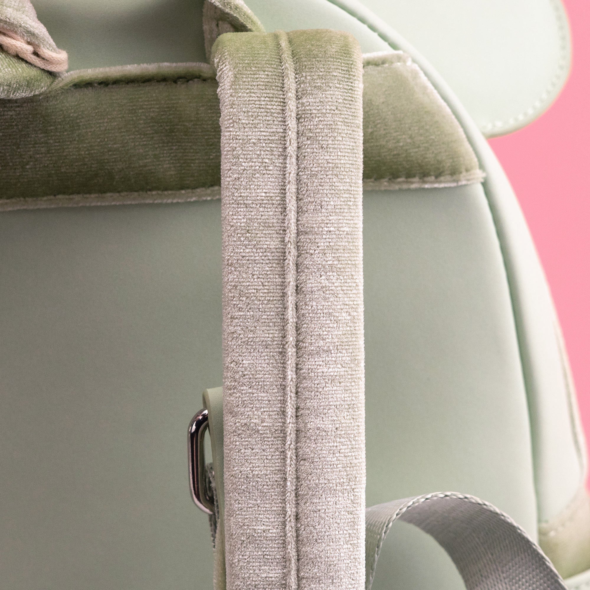 Loungefly x Disney Minnie Mouse with Pearls Mini Backpack - Image 6