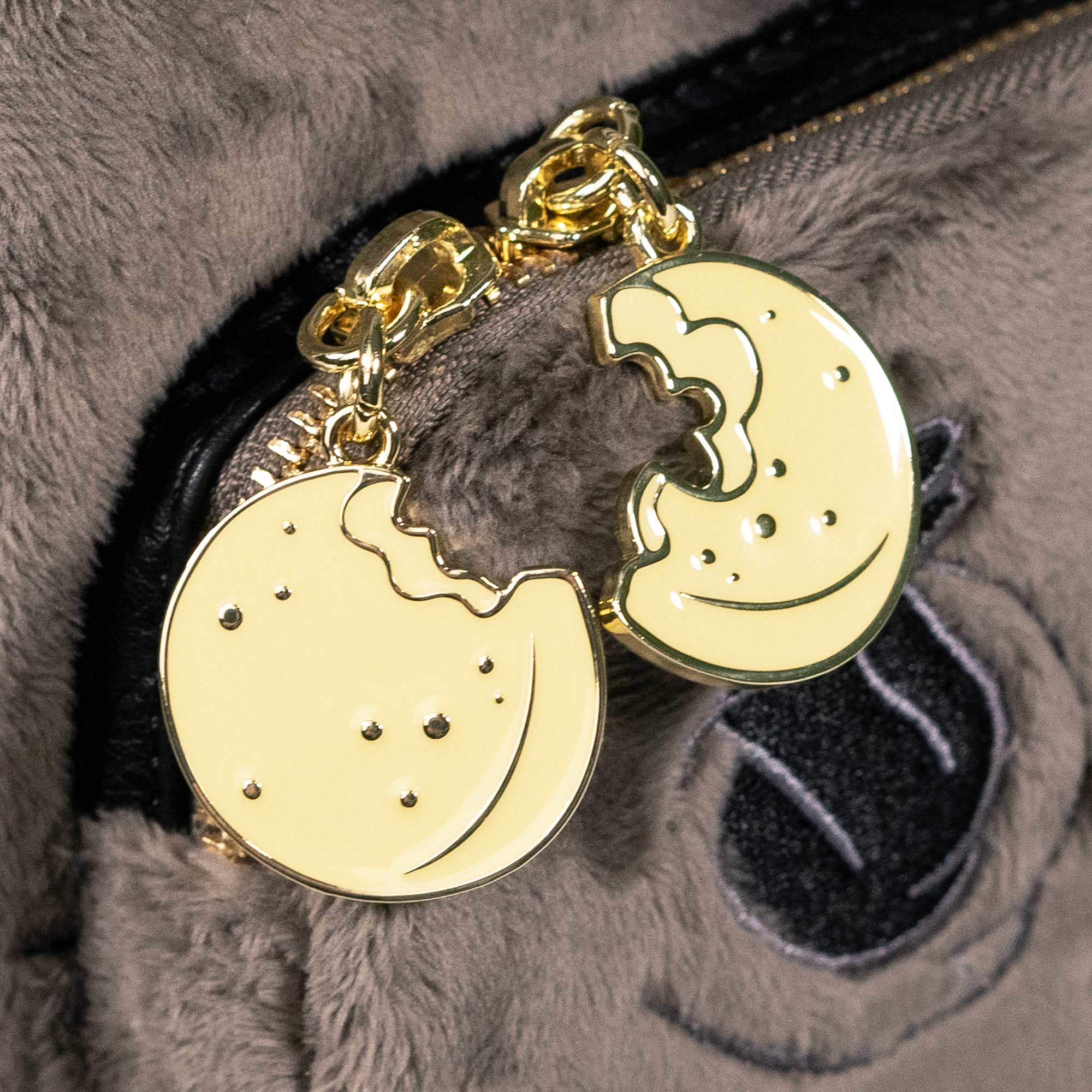 Loungefly x Disney Pocahontas Meeko Cosplay Mini Backpack - Image 3