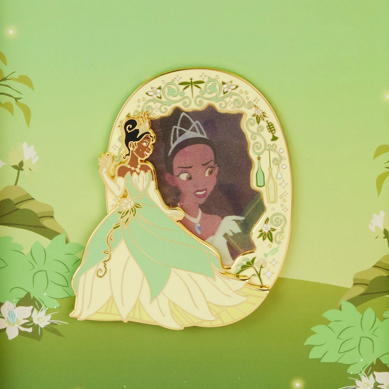 Loungefly x Disney Princess and The Frog Princess Tiana Lenticular 3-Inch Pin - Image 4