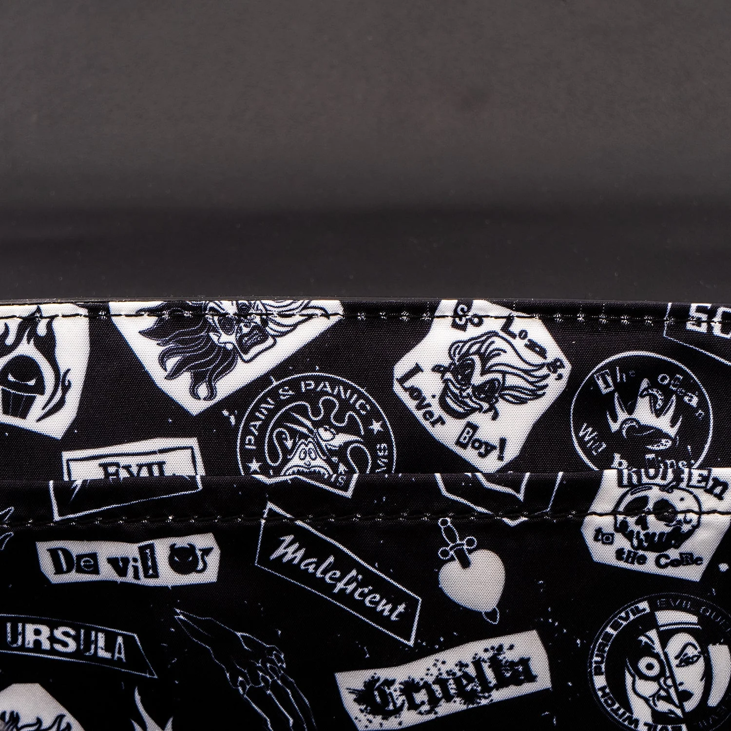 Loungefly x Disney Villains Club Polaroid Crossbody Bag - Image 7