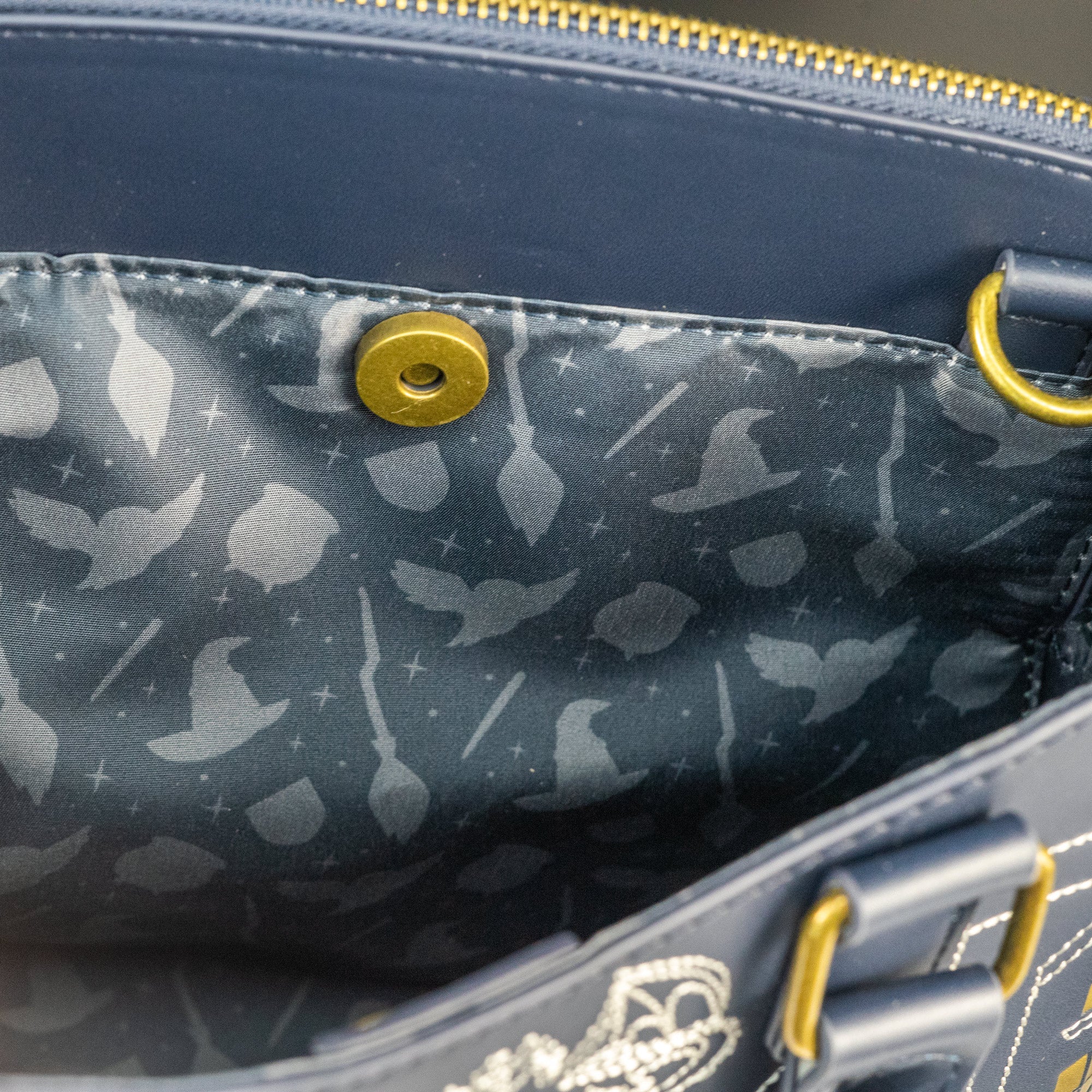 Loungefly x Harry Potter Diagon Alley Handbag - Image 6