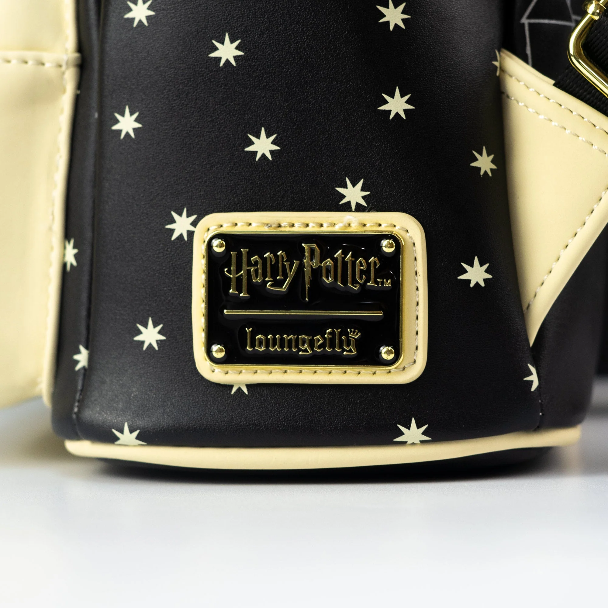 Loungefly x Harry Potter Hedwig Mini Backpack - Image 2