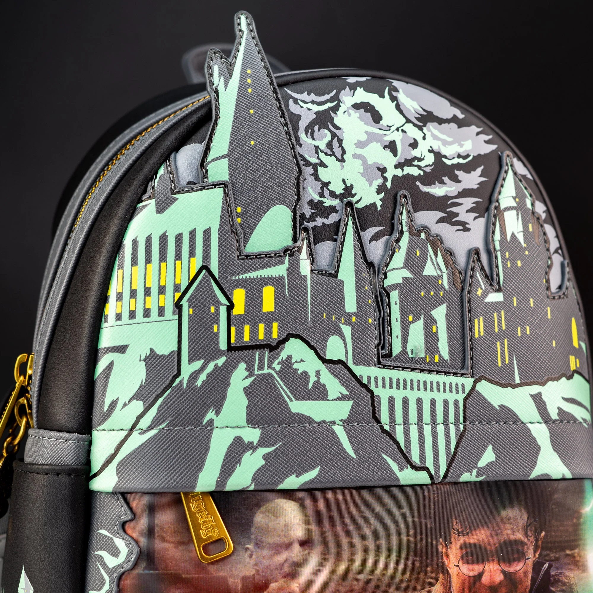 Loungefly x Harry Potter The Battle for Hogwarts Lenticular Mini Backpack - Image 3