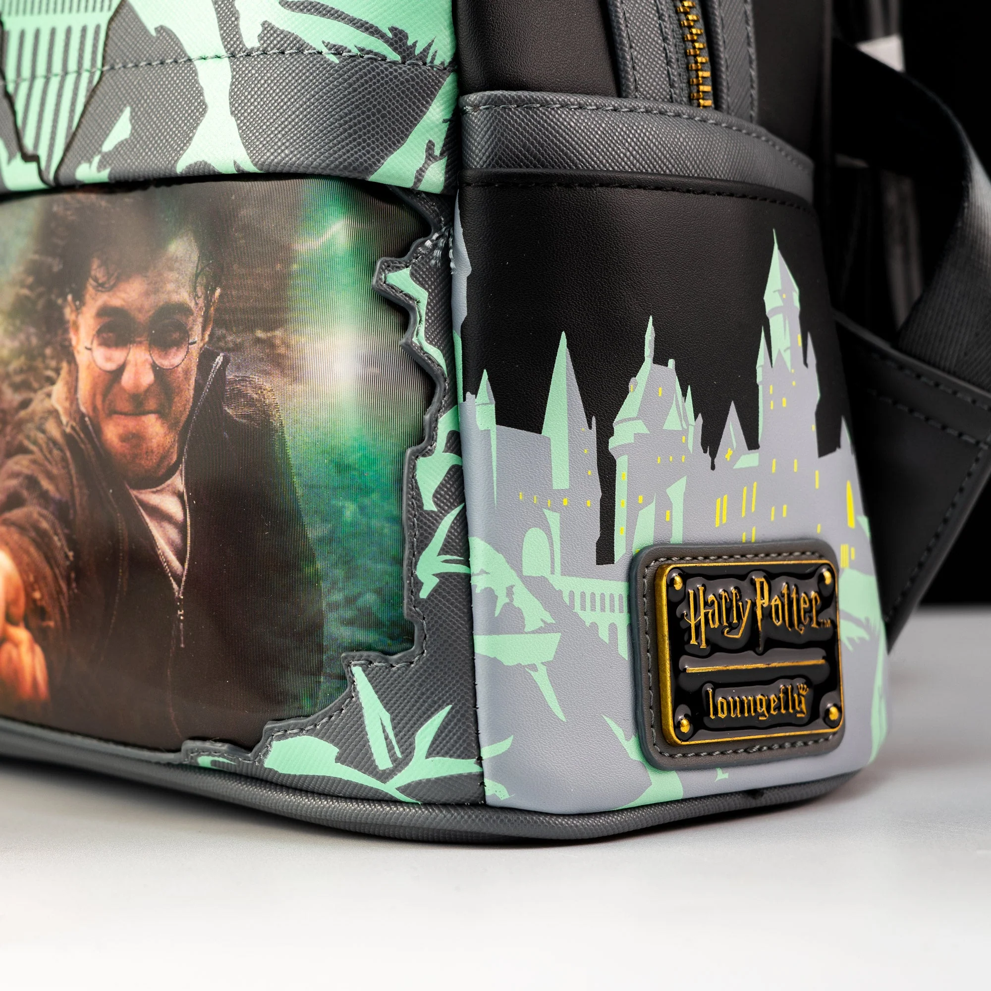 Loungefly x Harry Potter The Battle for Hogwarts Lenticular Mini Backpack - Image 6
