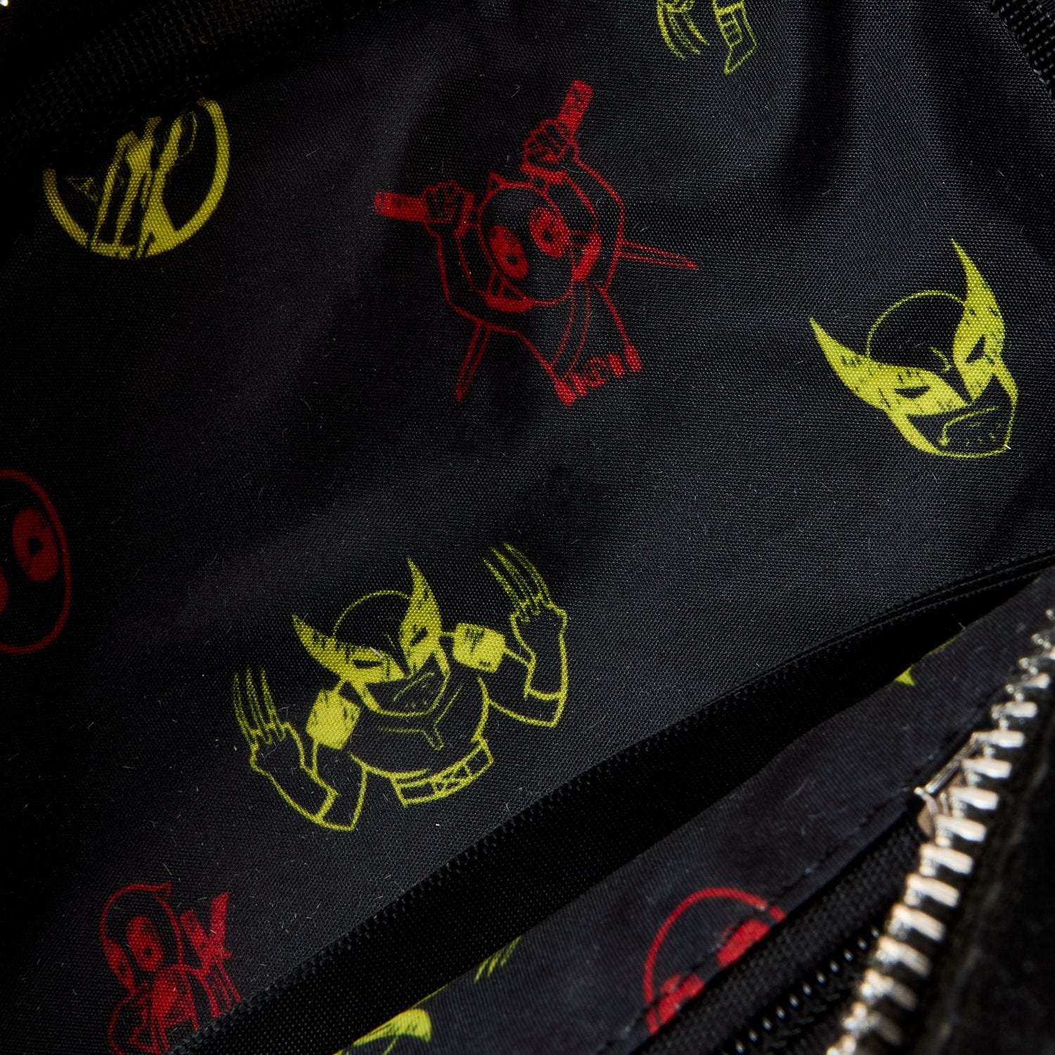 Loungefly x Marvel Deadpool & Wolverine Crossbody Bag - Image 5
