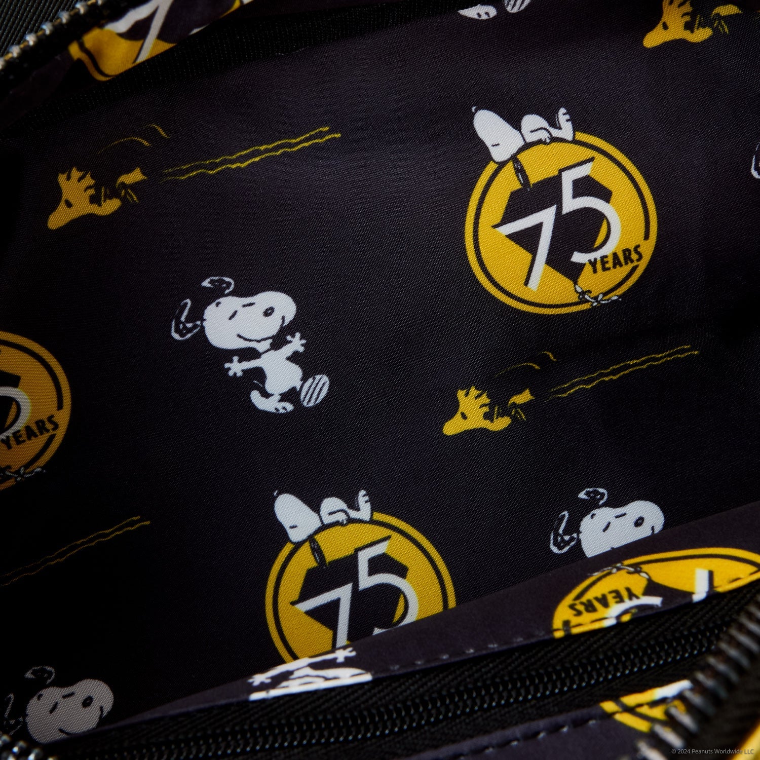 Loungefly x Peanuts 75th Anniversary Crossbody Bag - Image 5