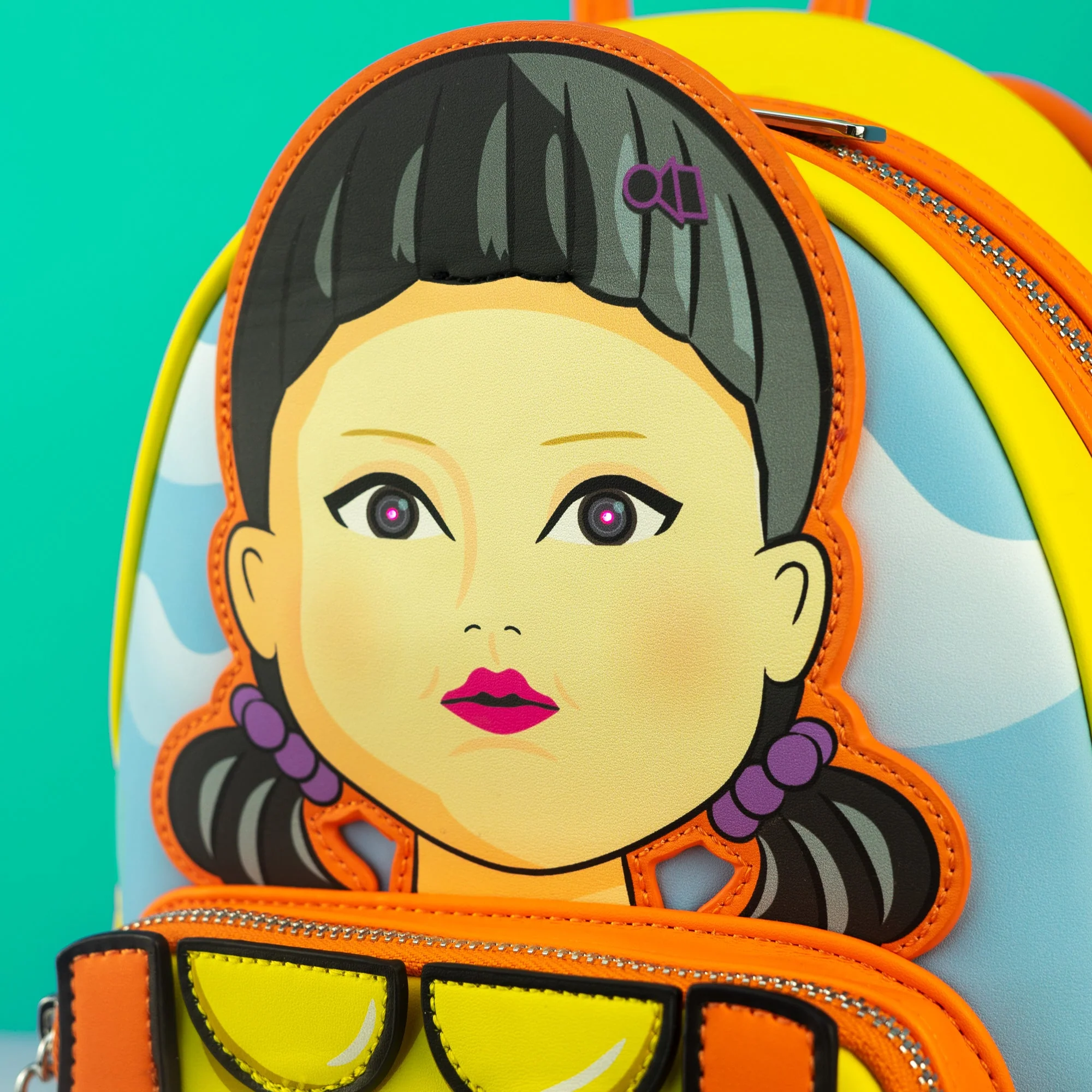[OUTLET] Loungefly x Netflix Squid Game Red Light, Green Light Mini Backpack - Image 5