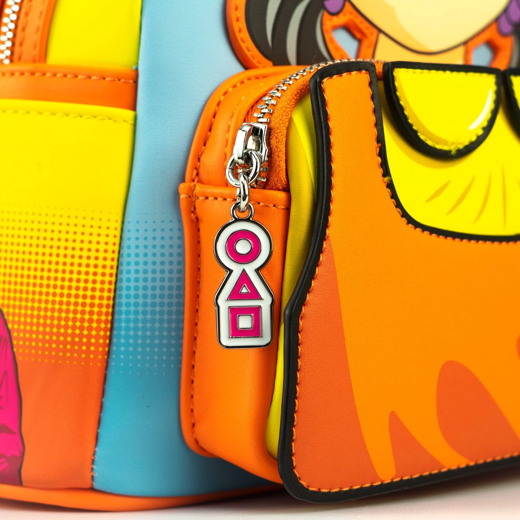 [OUTLET] Loungefly x Netflix Squid Game Red Light, Green Light Mini Backpack - Image 6