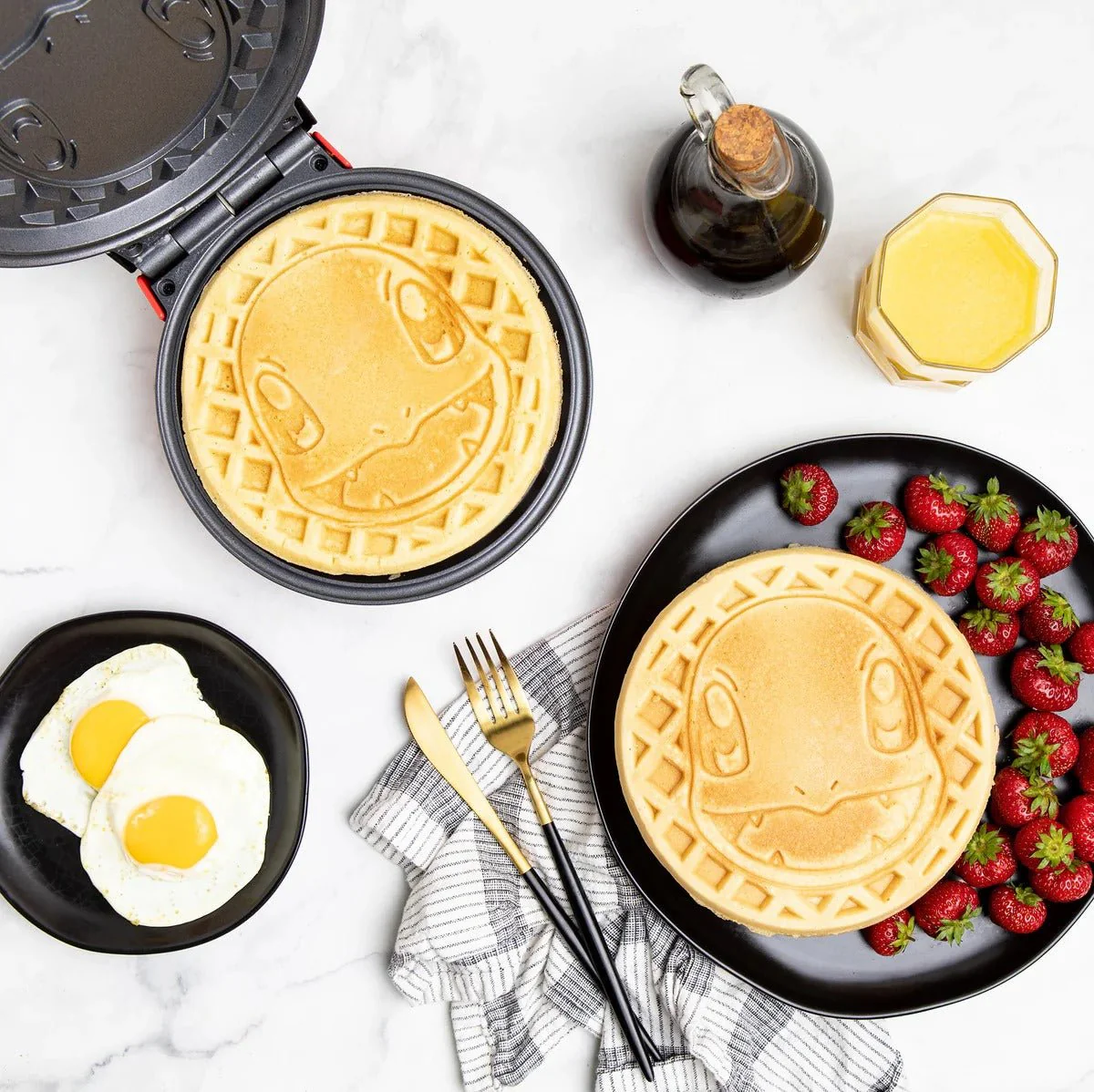 Pokémon Charmander Electronic Waffle Maker - Image 4
