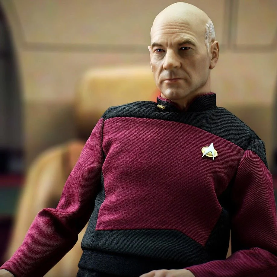 Star Trek TNG Picard 1:6 Scale Figure - Image 2