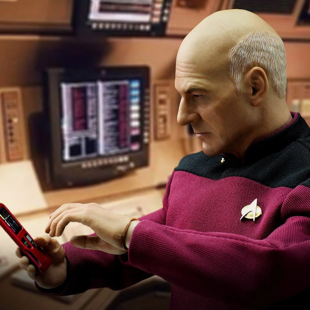 Star Trek TNG Picard 1:6 Scale Figure - Image 6