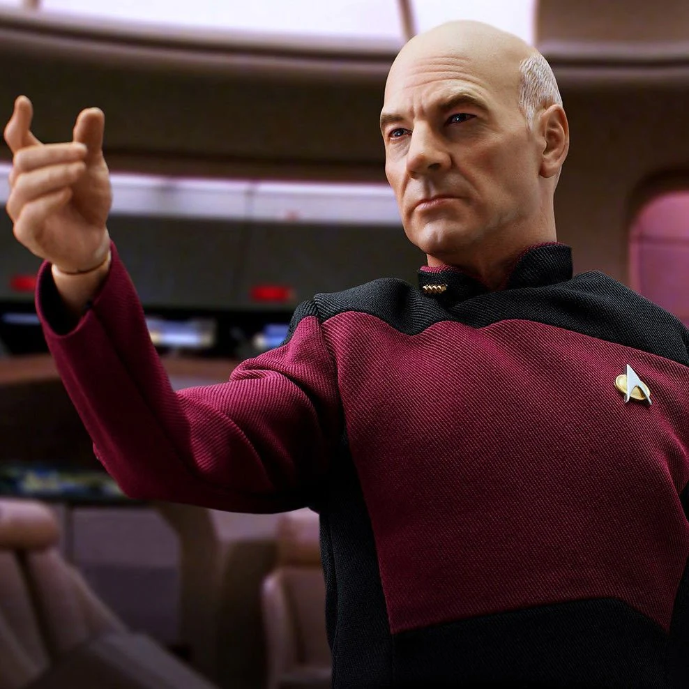 Star Trek TNG Picard 1:6 Scale Figure - Image 7