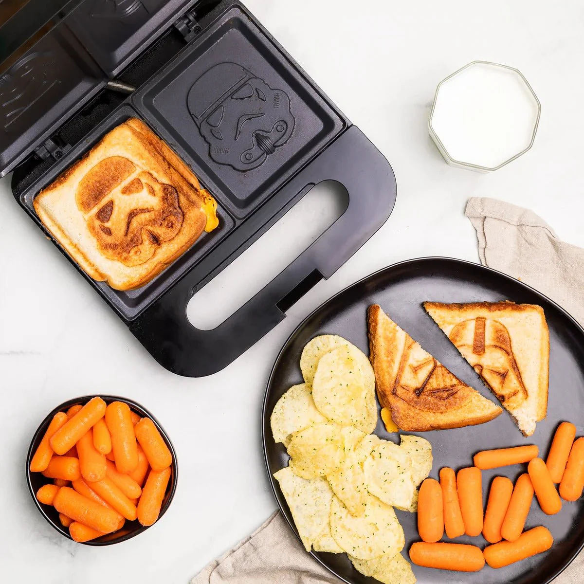 Star Wars Darth Vader & Stormtrooper Grilled Cheese Toastie Maker - Image 2