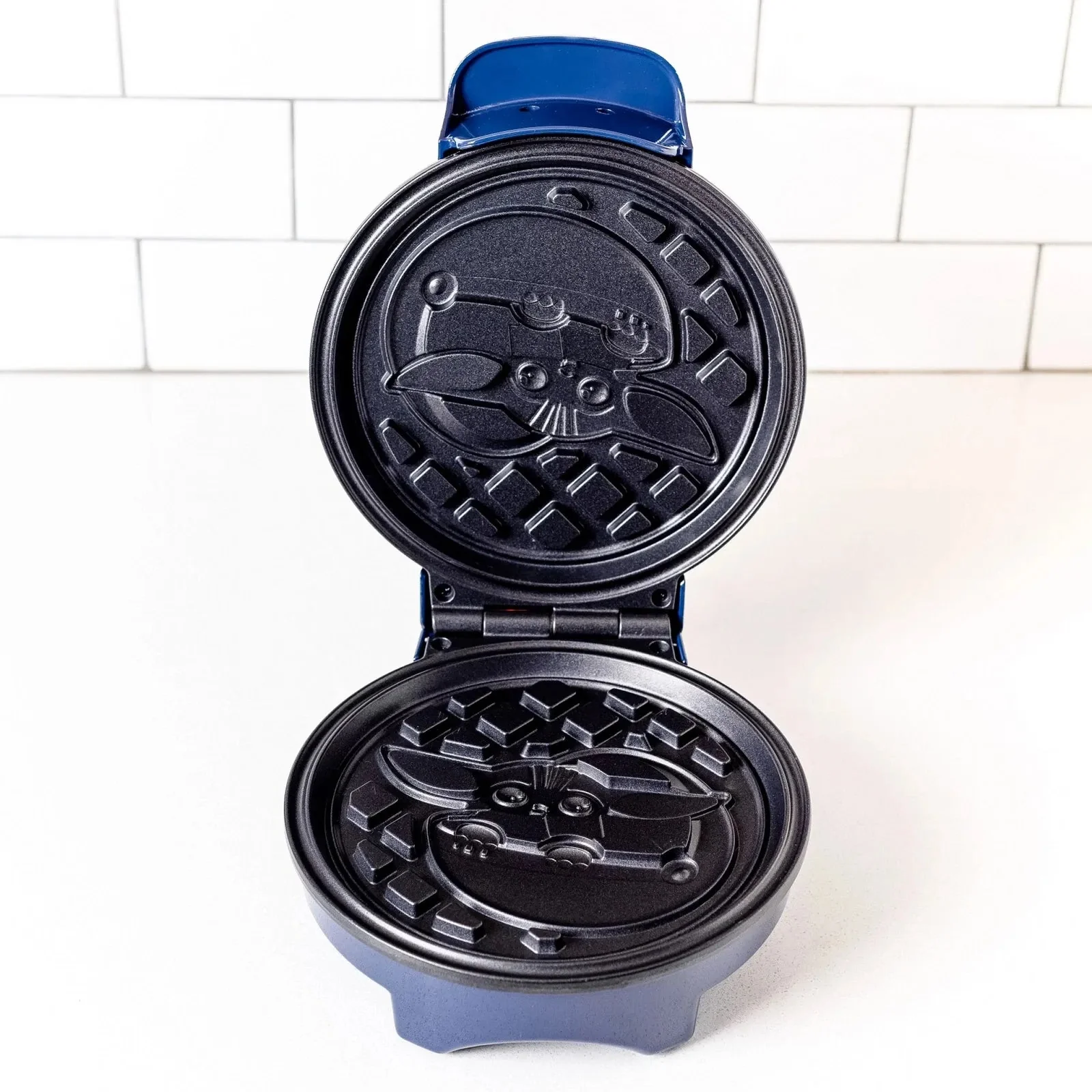 Star Wars The Mandalorian Grogu Baby Yoda Waffle Maker - Image 3