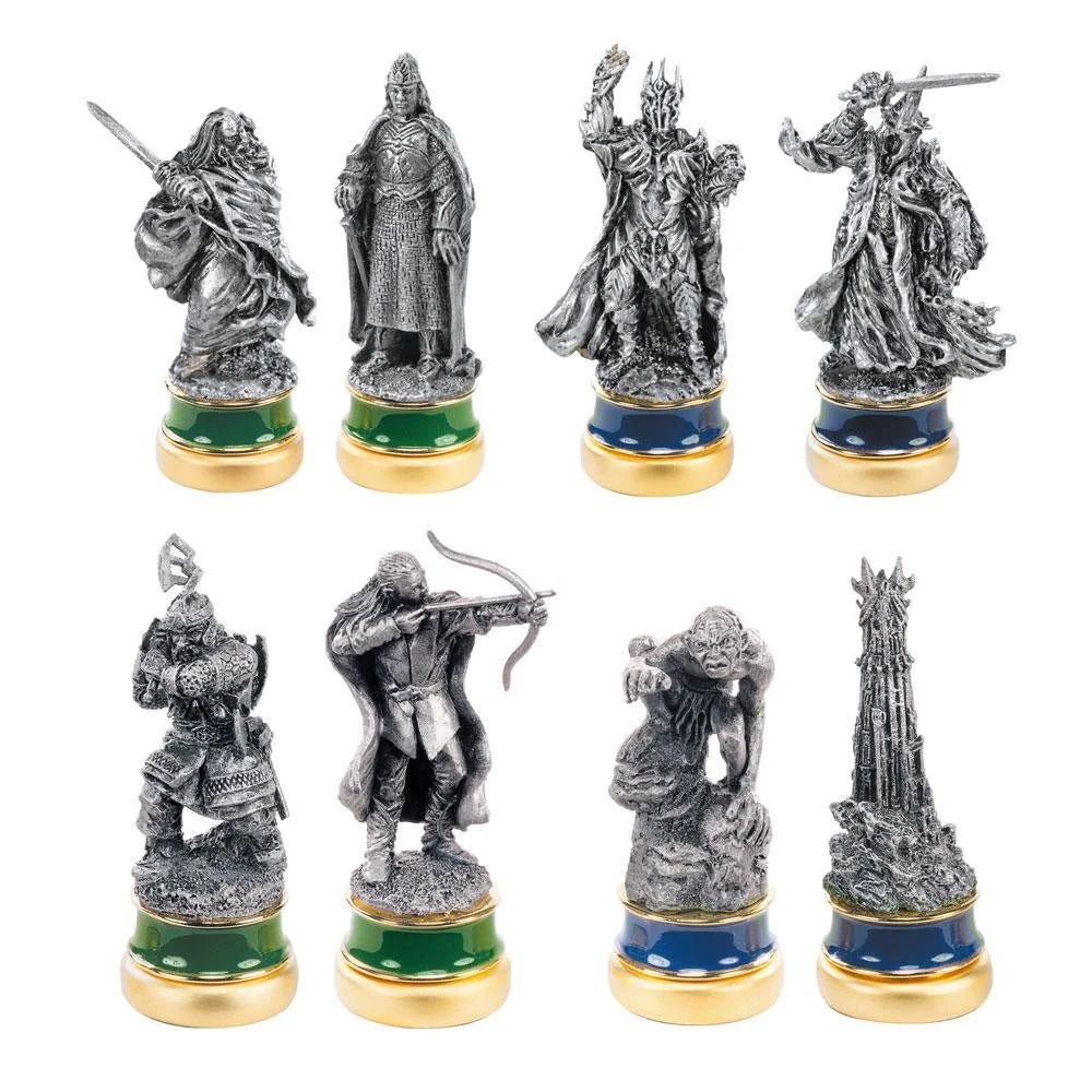 The Lord of the Rings Collector's Chess Set - Image 5