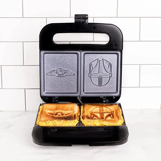 Star Wars The Mandalorian Electronic Grilled Cheese Toastie Maker - Image 2