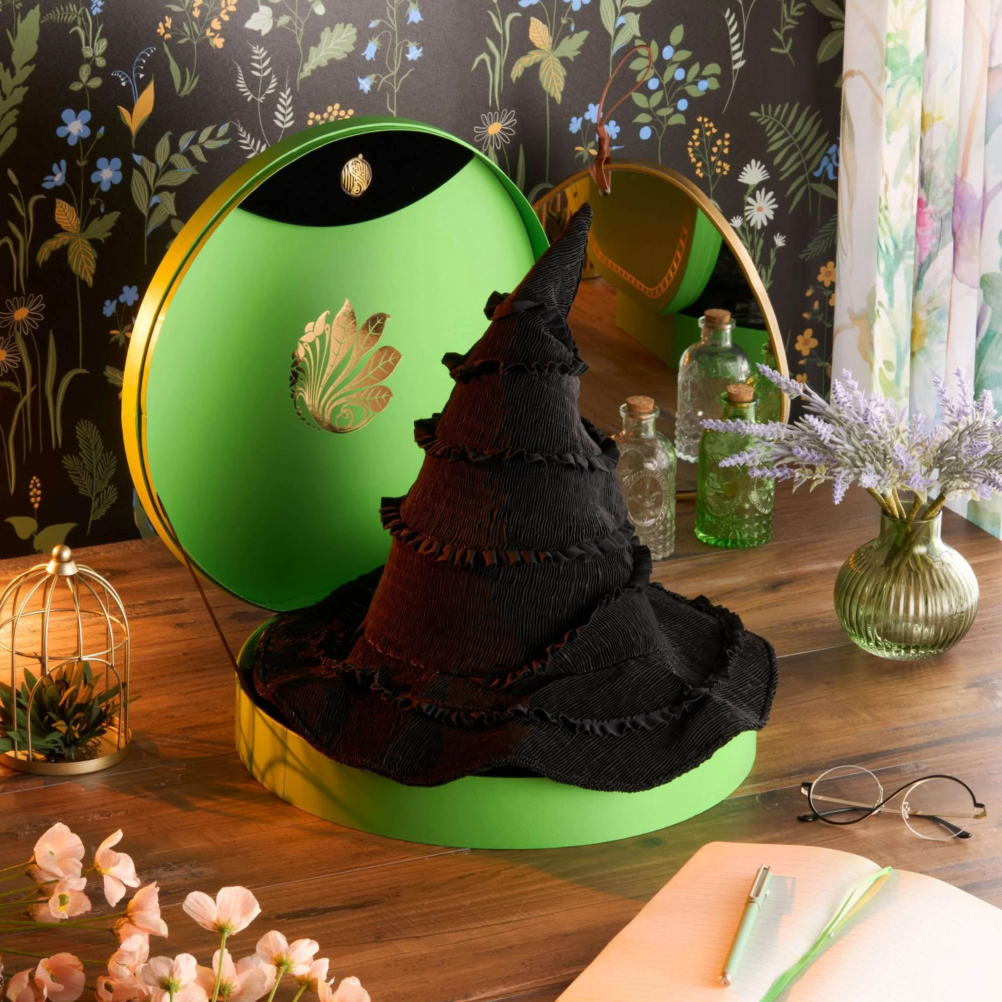 Wicked Elphaba's Hat Adult Collectors Edition - Image 2